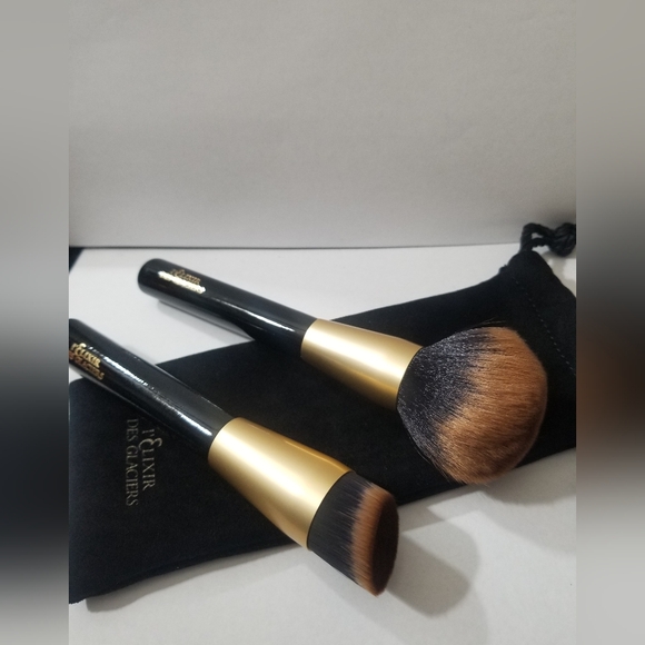 Valmont Other - Valmont Brush Set!